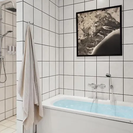 5 Bedroom Beautiful In Prázdninový dům *