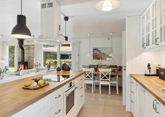 Semesterbostad 5 Bedroom Beautiful In *