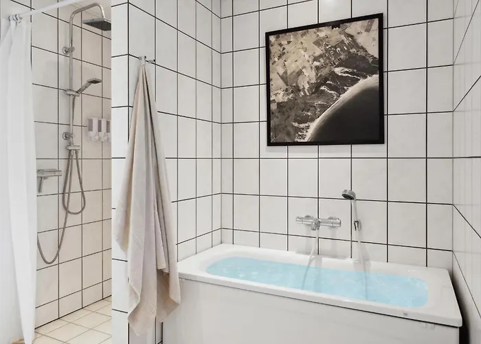 5 Bedroom Beautiful In Semesterbostad *